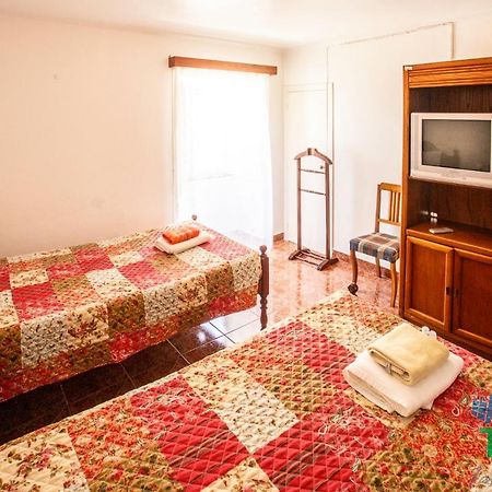 Hospedaria Casa D'Avo Praia da Vitória Buitenkant foto